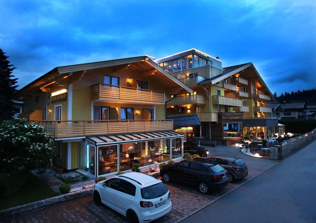 Aktiv- Und Wellnesshotel Gutjahr Abtenau Exterior foto