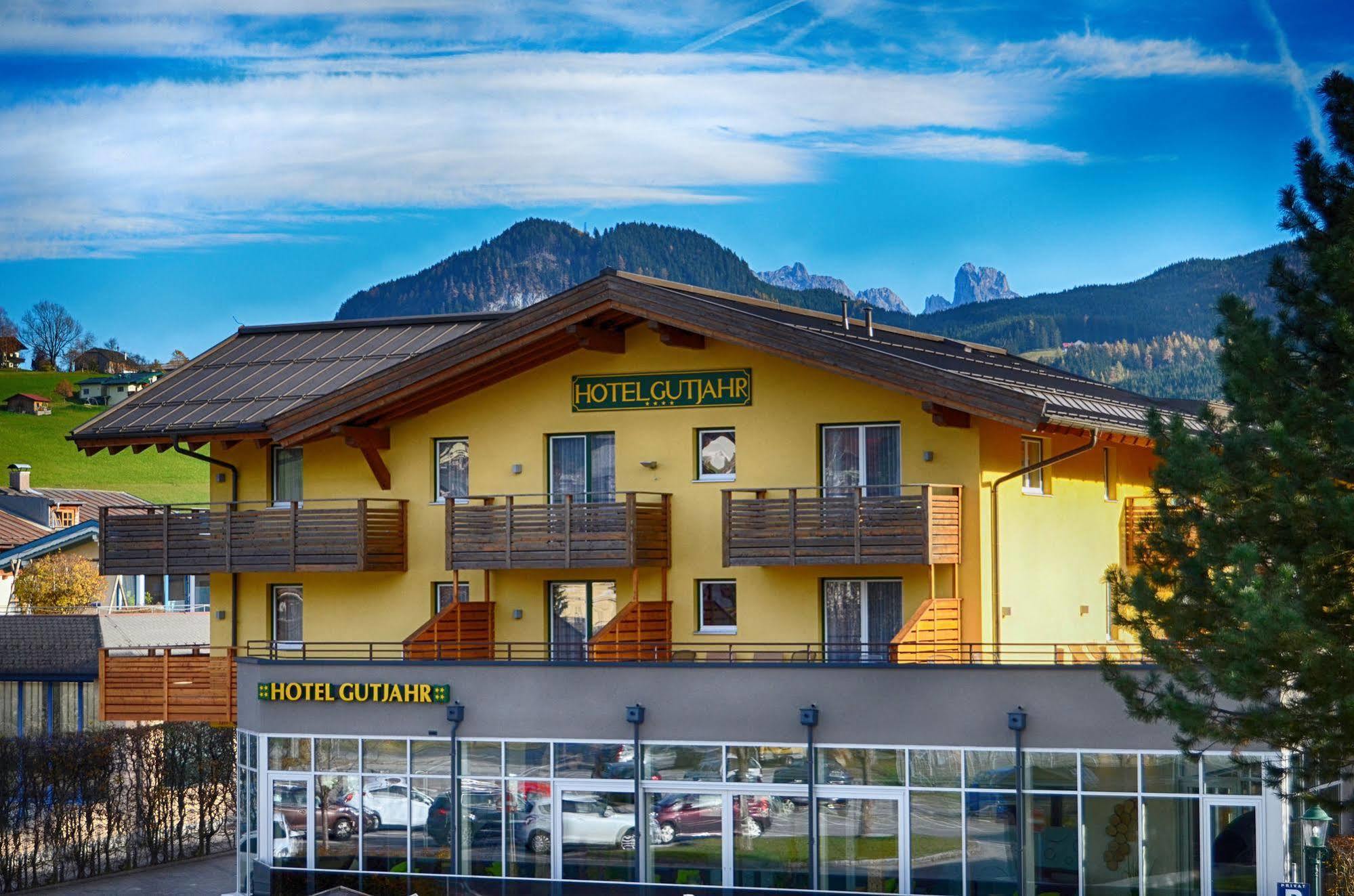 Aktiv- Und Wellnesshotel Gutjahr Abtenau Exterior foto